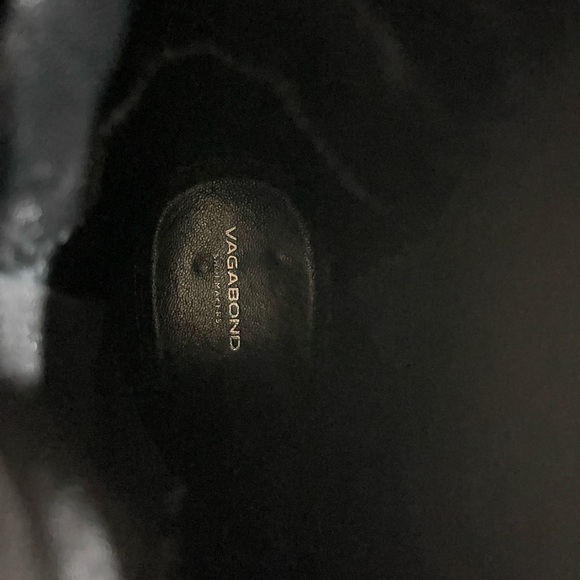 Vagabond Black Leather Chelsea Boots brand new euro size 39. US size 8.5-9 - Picture 8 of 12